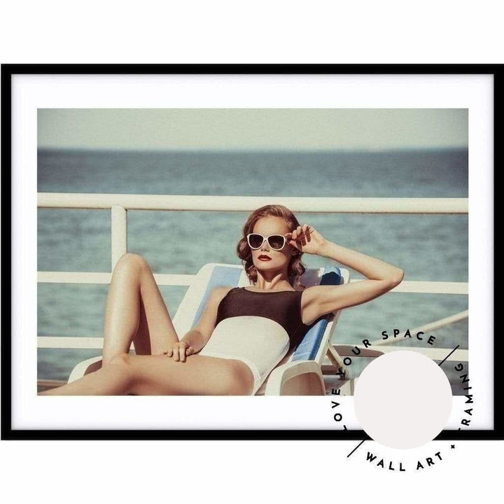 Vintage Pose - Love Your Space