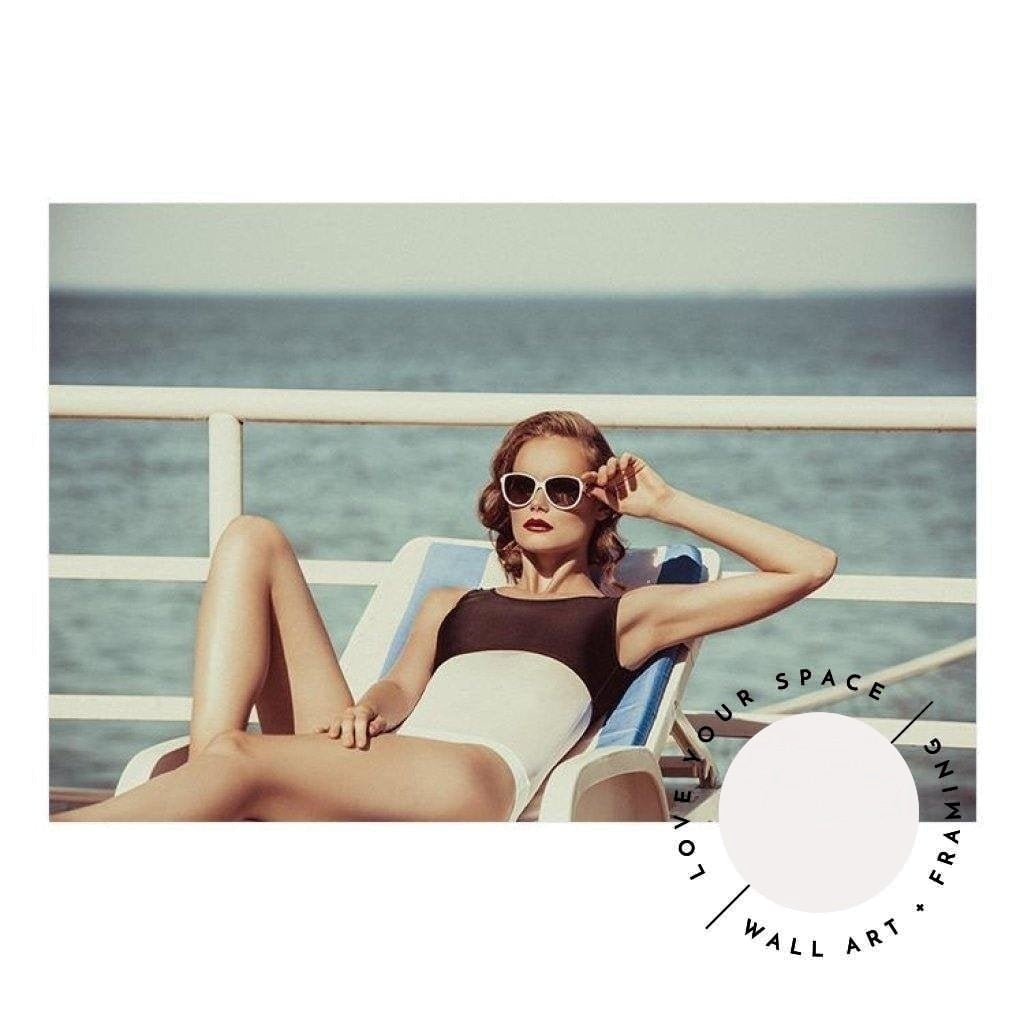 Vintage Pose - Love Your Space