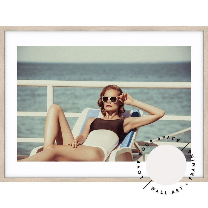 Vintage Pose - Love Your Space